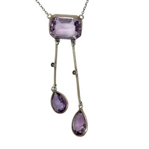 Handmade Amethyst and Pearl Detailed Pendant Necklace
