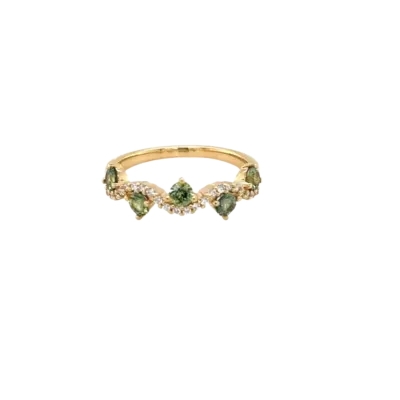 5 Parti Natural Australian Sapphire and diamond ring